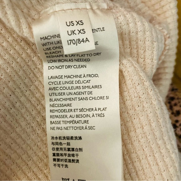 We the Free Blossom pale peachy pink thermal with patterned balloon sleeves. XS - Picture 6 of 6